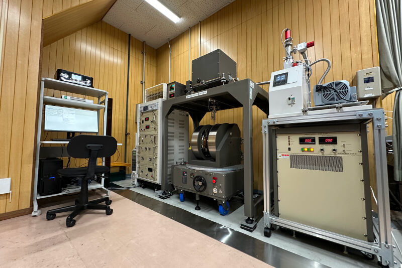 Vibrating Sample Magnetometer (VSM)